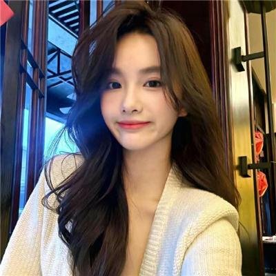 公寓里的两个女人
